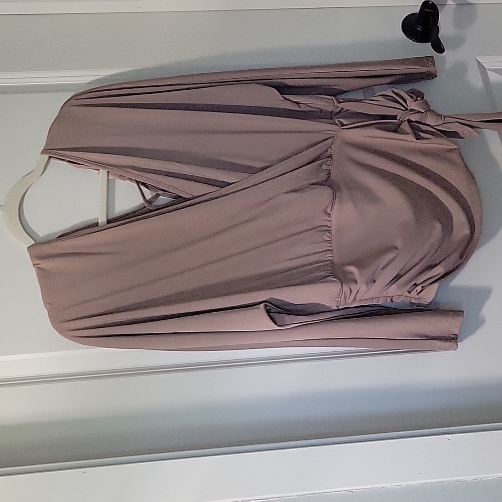Tie top